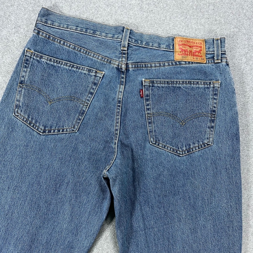 Levi's Jeans 550 Relaxed Fit Mens 36x34 Blue Denim Classic Streetwear